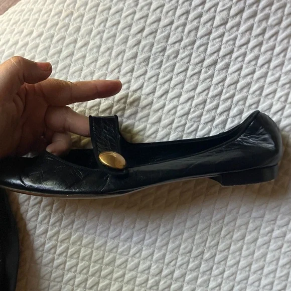 Marc Jacobs Black Loafers with Gold Accent - Picture 8 of 8